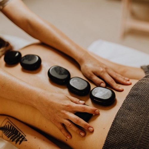 The Benefits of Hot Stone Massage: Relaxation and Pain Relief